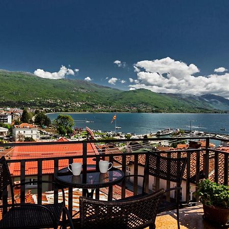 Ines Apartments Охрид Екстериор снимка