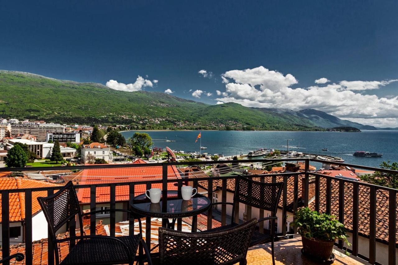 Ines Apartments Охрид Екстериор снимка