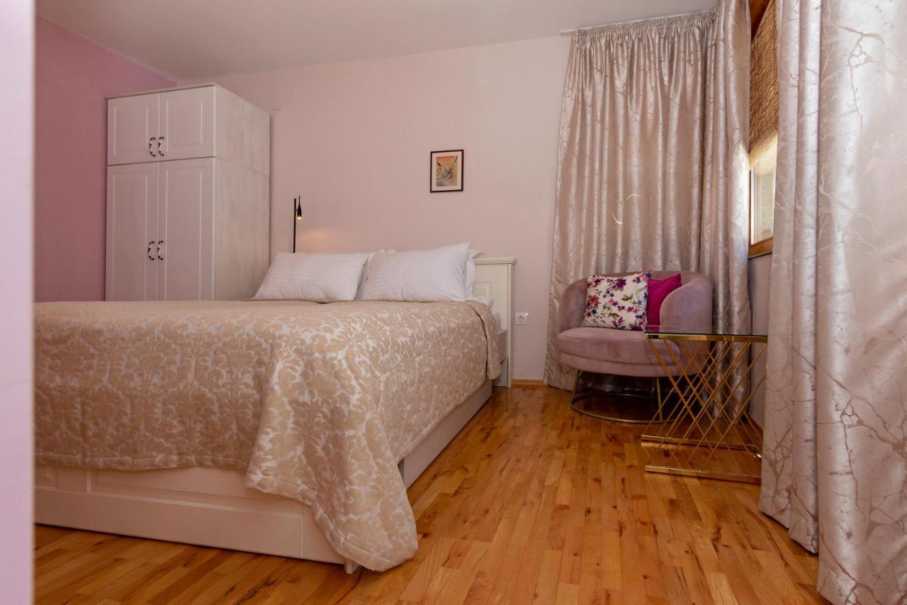 Ines Apartments Охрид Екстериор снимка