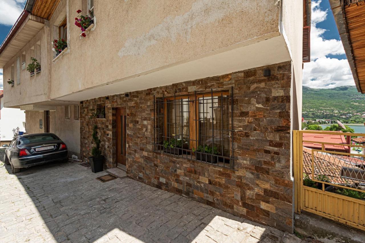 Ines Apartments Охрид Екстериор снимка
